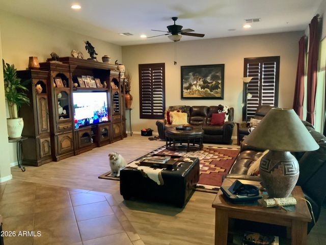 12481 W MILTON Drive, Peoria, AZ 85383