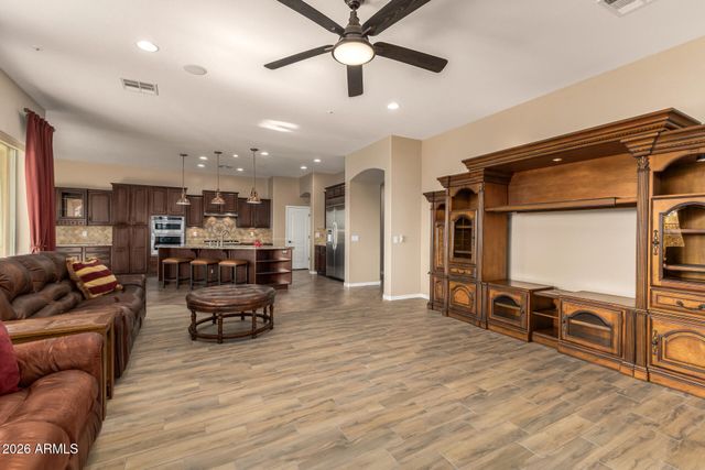 12481 W MILTON Drive, Peoria, AZ 85383