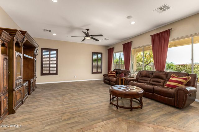 12481 W MILTON Drive, Peoria, AZ 85383