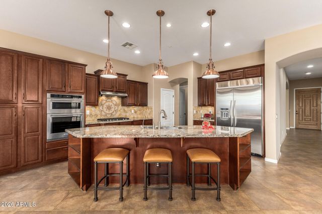 12481 W MILTON Drive, Peoria, AZ 85383