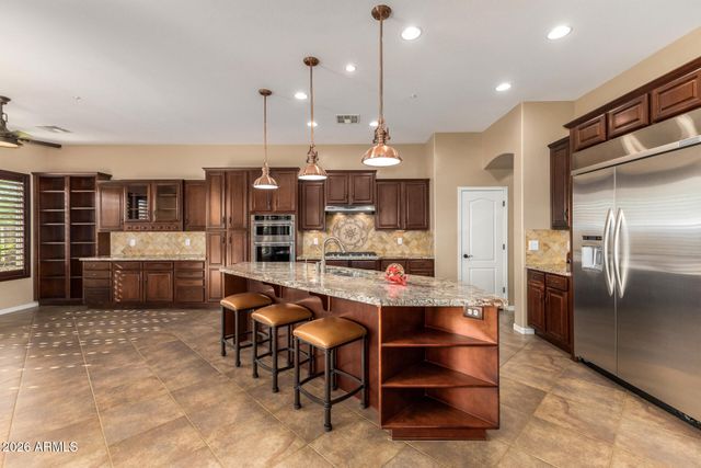 12481 W MILTON Drive, Peoria, AZ 85383