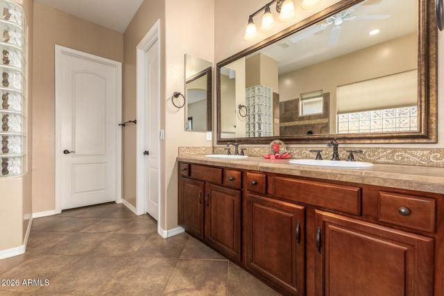 12481 W MILTON Drive, Peoria, AZ 85383