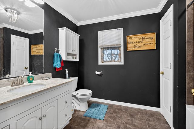 315 S Winn Avenue, Irvine, KY 40336