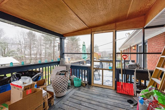 315 S Winn Avenue, Irvine, KY 40336