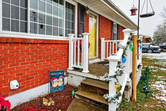 315 S Winn Avenue, Irvine, KY 40336