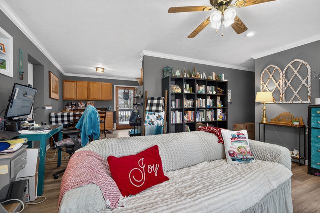 315 S Winn Avenue, Irvine, KY 40336