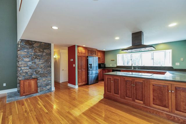 6 Mottau Drive, Lyndeborough, NH 03082