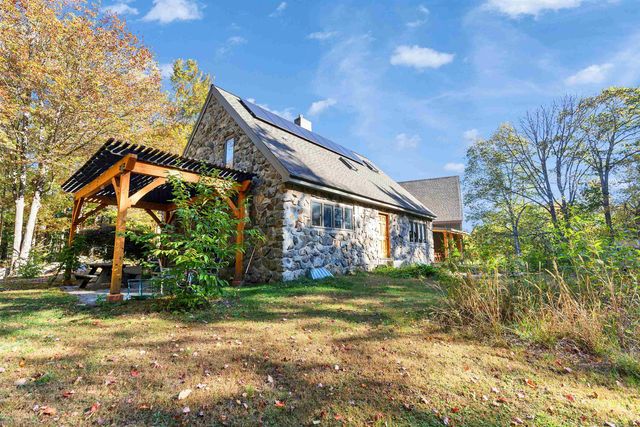 6 Mottau Drive, Lyndeborough, NH 03082