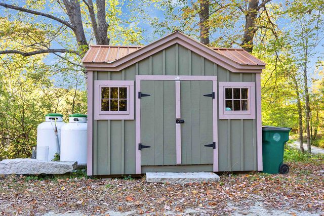 6 Mottau Drive, Lyndeborough, NH 03082