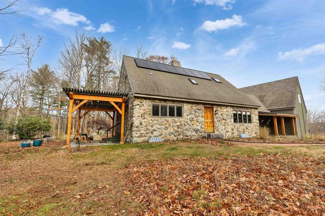 6 Mottau Drive, Lyndeborough, NH 03082