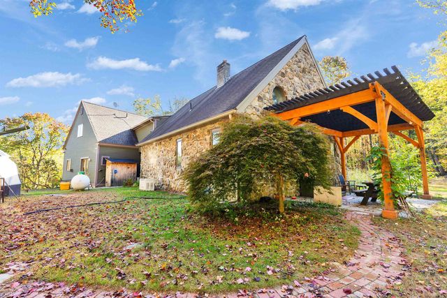 6 Mottau Drive, Lyndeborough, NH 03082