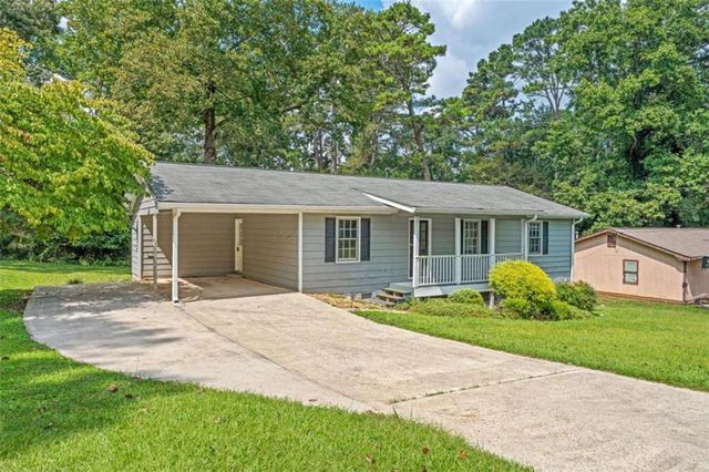 285 Amanda Court, Stockbridge, GA 30281