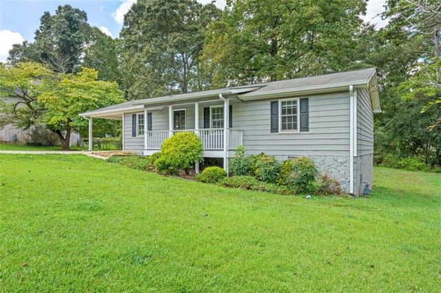 285 Amanda Court, Stockbridge, GA 30281
