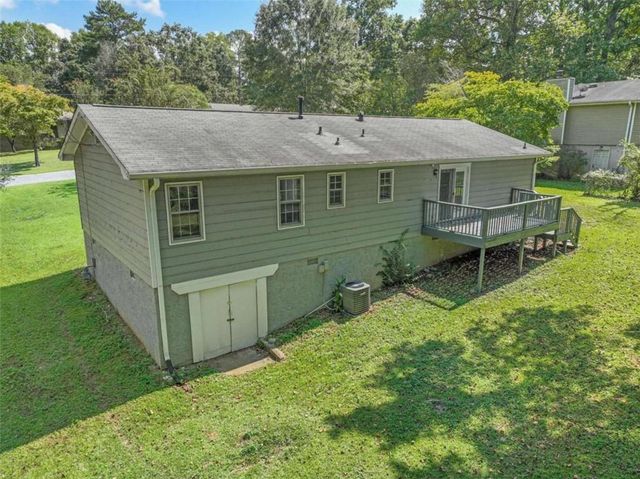 285 Amanda Court, Stockbridge, GA 30281