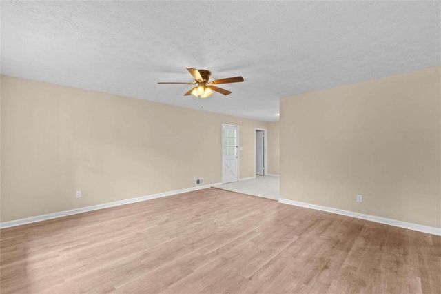 285 Amanda Court, Stockbridge, GA 30281