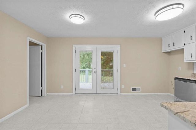 285 Amanda Court, Stockbridge, GA 30281