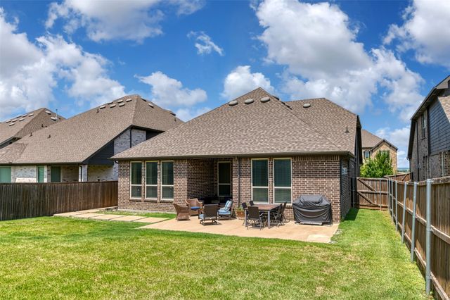1804 Gristmill Drive, Mansfield, TX 76063