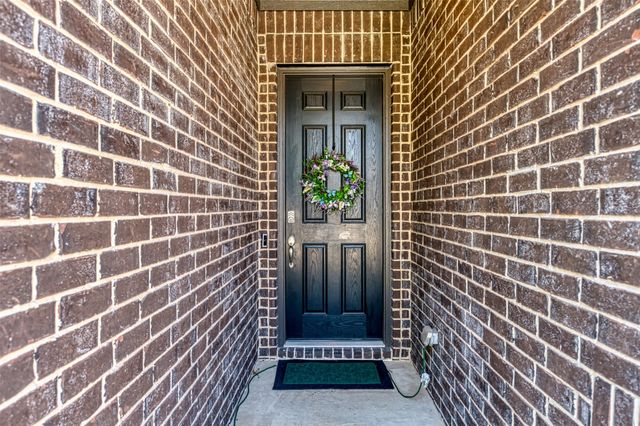 1804 Gristmill Drive, Mansfield, TX 76063