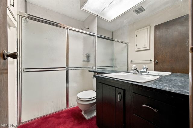 4936 Gate Moss Oval, North Ridgeville, OH 44039