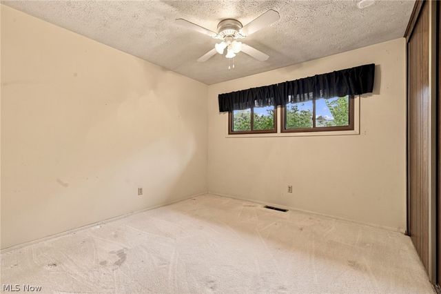 4936 Gate Moss Oval, North Ridgeville, OH 44039