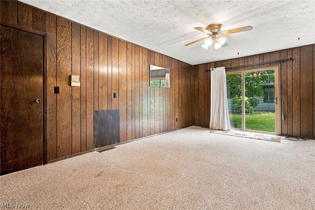 4936 Gate Moss Oval, North Ridgeville, OH 44039