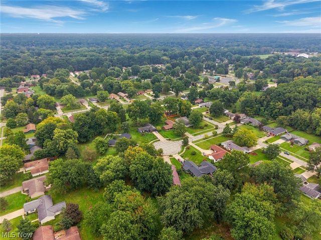4936 Gate Moss Oval, North Ridgeville, OH 44039