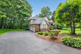 5079 Pinewood Drive, Genoa Township, MI 48116