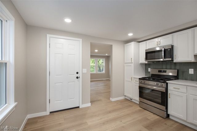 1605 Winchester Avenue, Lakewood, OH 44107