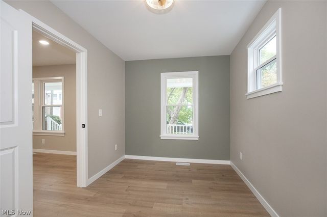 1605 Winchester Avenue, Lakewood, OH 44107