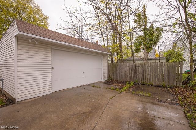1605 Winchester Avenue, Lakewood, OH 44107