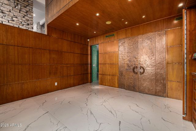 5676 E CHENEY Drive, Paradise Valley, AZ 85253