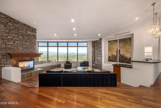 5676 E CHENEY Drive, Paradise Valley, AZ 85253