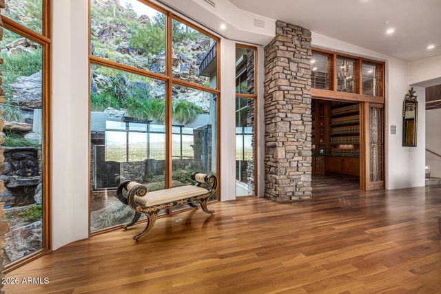 5676 E CHENEY Drive, Paradise Valley, AZ 85253