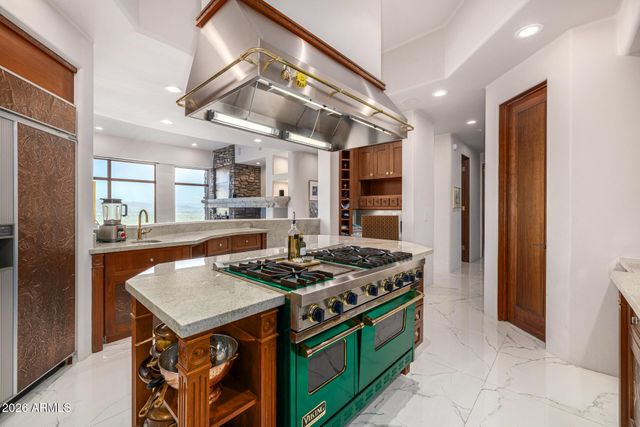 5676 E CHENEY Drive, Paradise Valley, AZ 85253