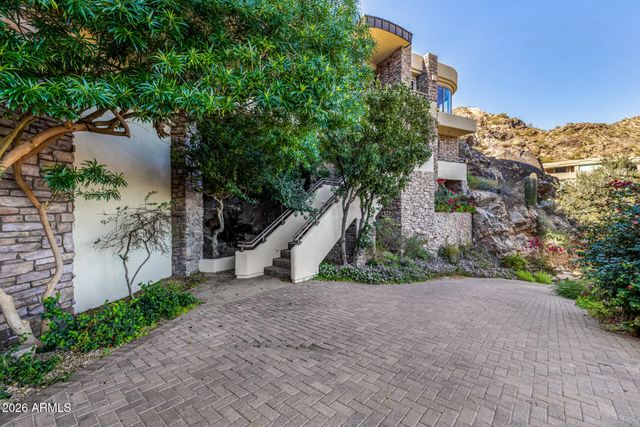 5676 E CHENEY Drive, Paradise Valley, AZ 85253