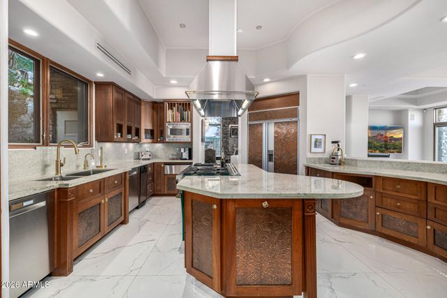 5676 E CHENEY Drive, Paradise Valley, AZ 85253