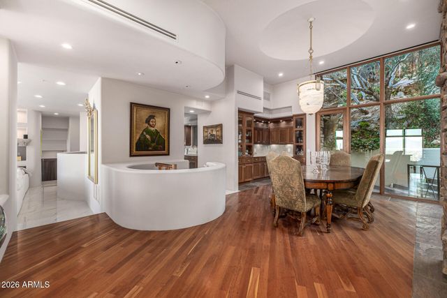 5676 E CHENEY Drive, Paradise Valley, AZ 85253