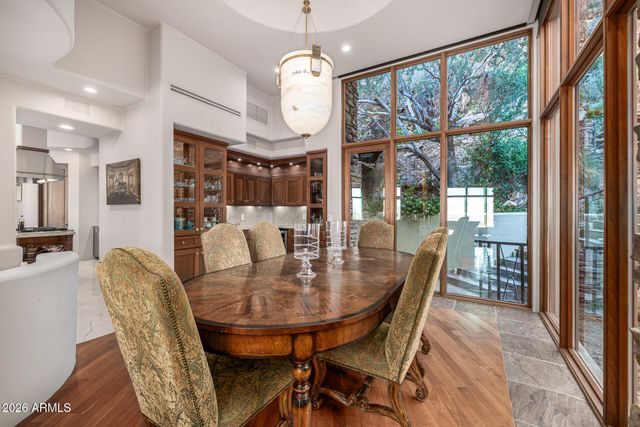 5676 E CHENEY Drive, Paradise Valley, AZ 85253