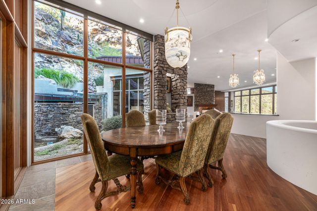 5676 E CHENEY Drive, Paradise Valley, AZ 85253