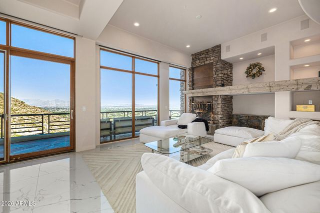 5676 E CHENEY Drive, Paradise Valley, AZ 85253