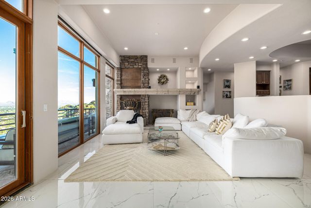 5676 E CHENEY Drive, Paradise Valley, AZ 85253