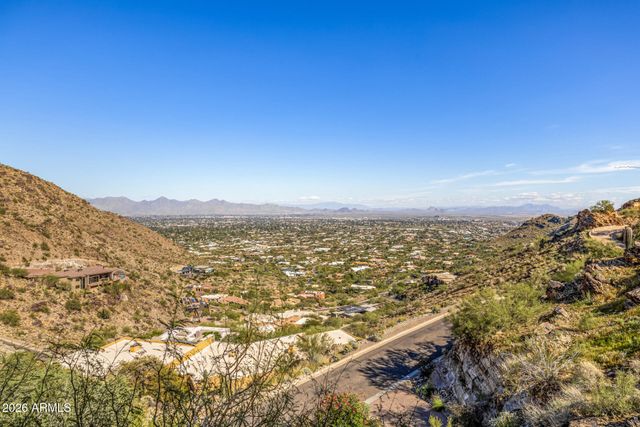 5676 E CHENEY Drive, Paradise Valley, AZ 85253