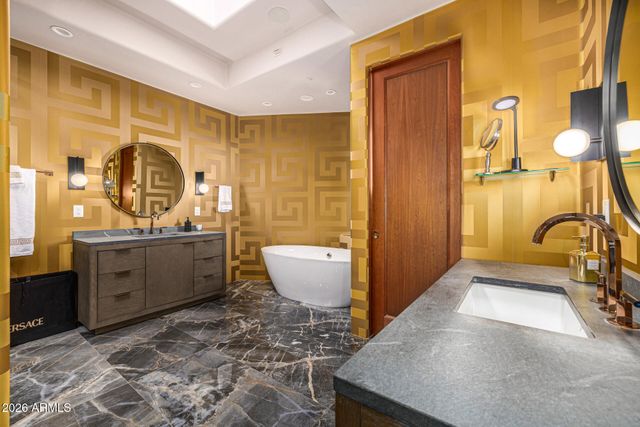 5676 E CHENEY Drive, Paradise Valley, AZ 85253