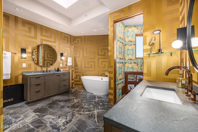 5676 E CHENEY Drive, Paradise Valley, AZ 85253