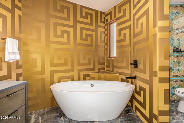 5676 E CHENEY Drive, Paradise Valley, AZ 85253