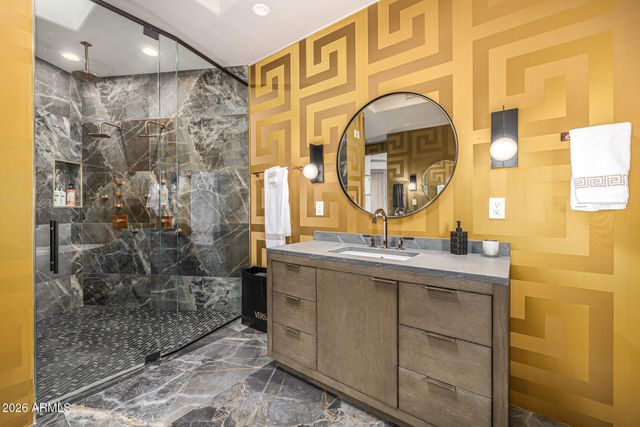 5676 E CHENEY Drive, Paradise Valley, AZ 85253