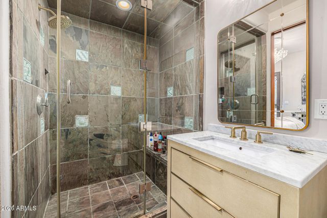 5676 E CHENEY Drive, Paradise Valley, AZ 85253