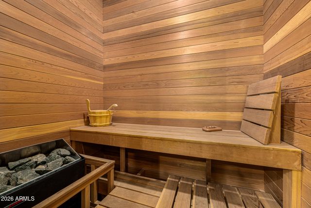 5676 E CHENEY Drive, Paradise Valley, AZ 85253