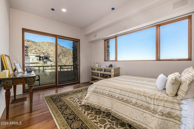 5676 E CHENEY Drive, Paradise Valley, AZ 85253