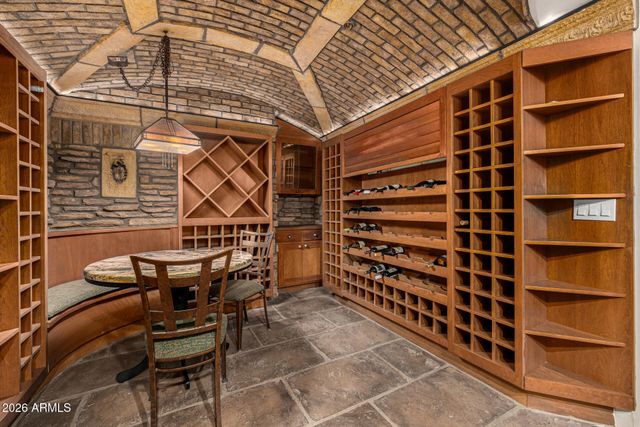 5676 E CHENEY Drive, Paradise Valley, AZ 85253